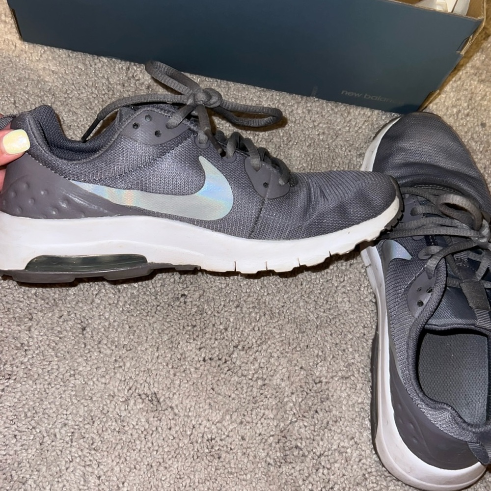 KIDS NIKE SHOES!